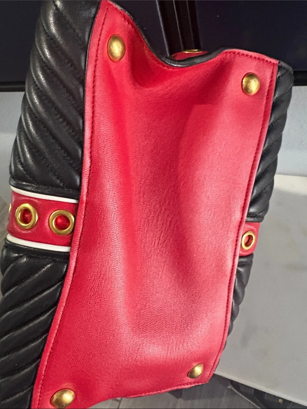 Miu Miu bold miu